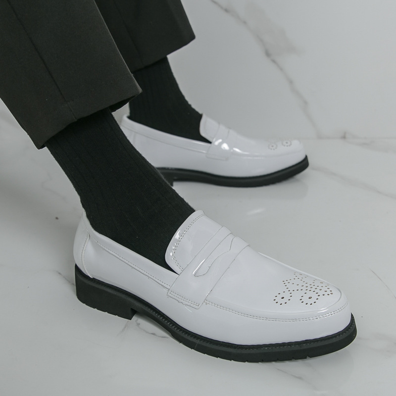 Autumn Men's Glossy Carved Leather Shoes